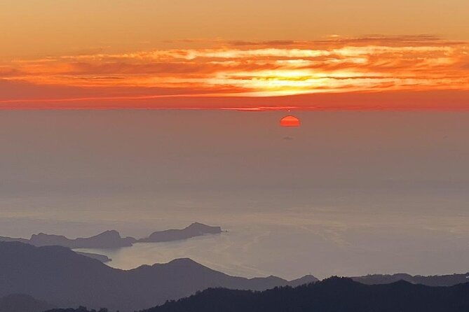 sunrise-self-guided-hike-from-pico-do-arieiro-to-pico-ruivo