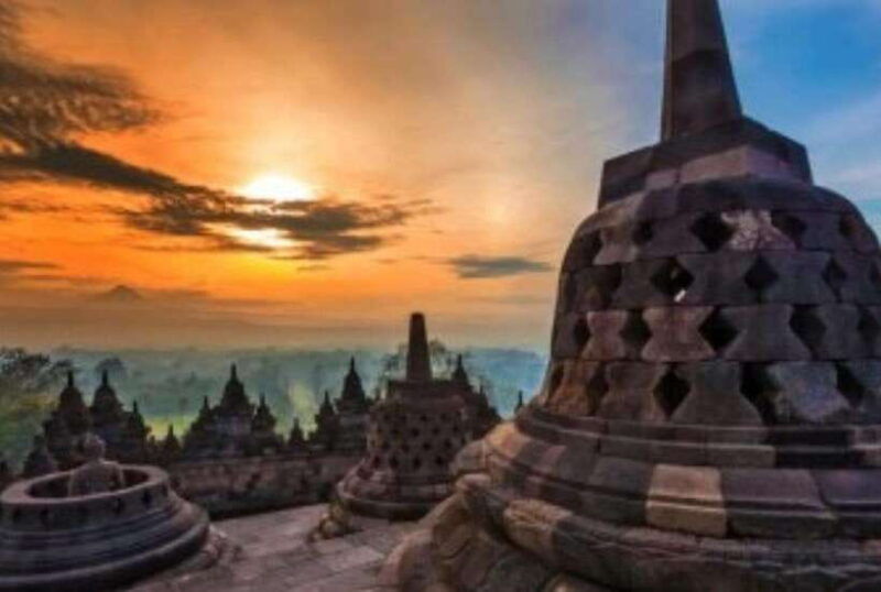 sunrise-setumbu-borobudur-and-prambanan-ticket-guaranteed