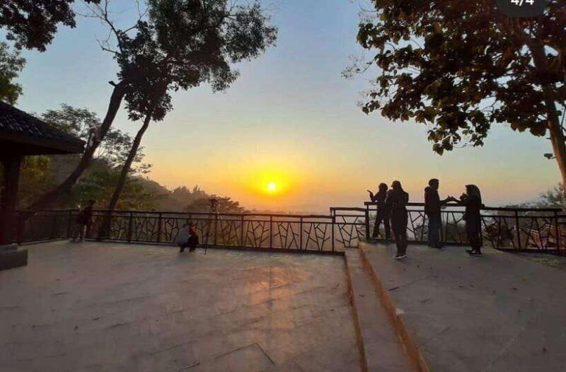 sunrise-setumbu-borobudur-prambanan-temple-tour