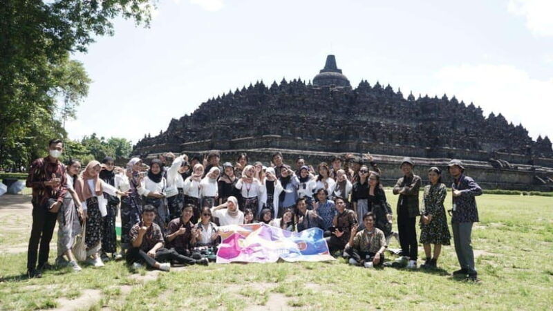 sunrise-setumbu-borobudur-prambanan-temple-tour