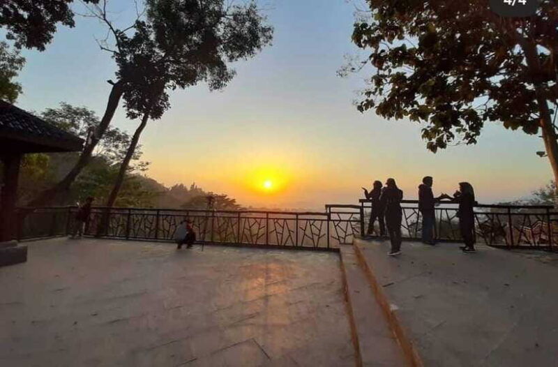 sunrise-setumbu-borobudur-prambanan-temple-tour