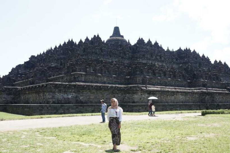 sunrise-setumbu-borobudur-prambanan-temple-tour