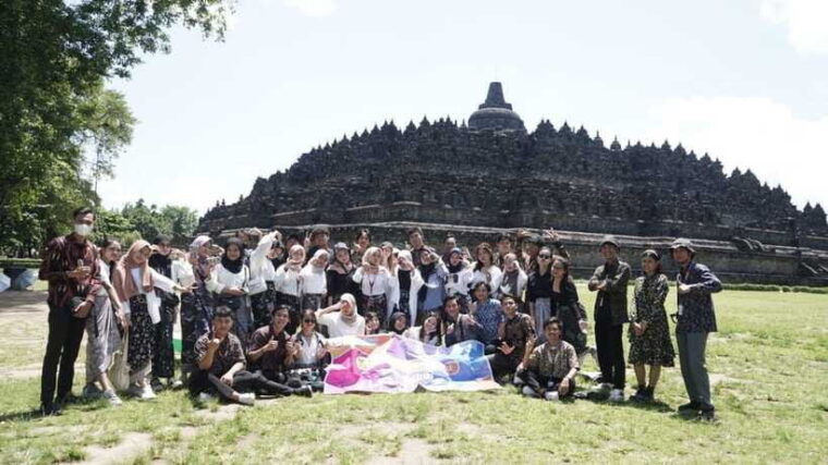 sunrise-setumbu-borobudur-prambanan-temple-tour