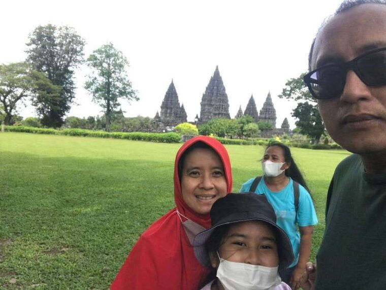 sunrise-setumbu-hill-borobudur-prambanan-temple