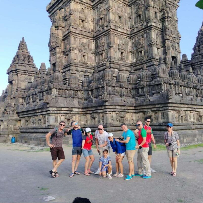 sunrise-stumbu-hill-borobudur-prambanan
