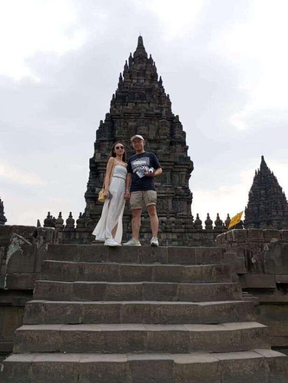 sunrise-stumbu-hill-borobudur-prambanan