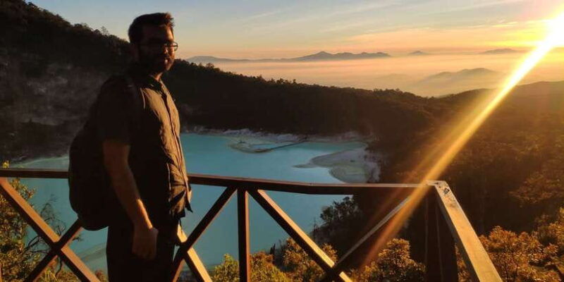 sunrise-sunan-ibu-white-crater-volcano-tea-factory-hot-spring
