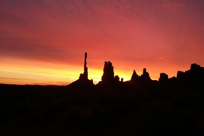 Sunrise Tour of Monument Valley - Exploring the Monument Valley Sunrise Tour