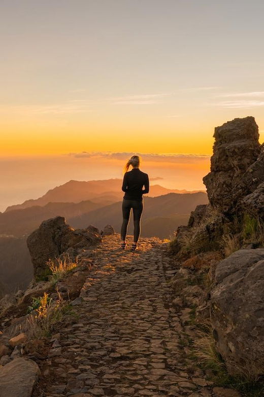 sunrise-tour-pico-do-areiro-half-day-4x4-tour-2