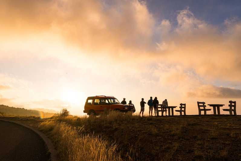 sunrise-tour-pico-do-areiro-half-day-4x4-tour-2