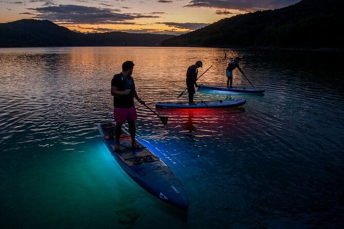 sunset-and-light-up-stand-up-paddle-with-a-certified-guide