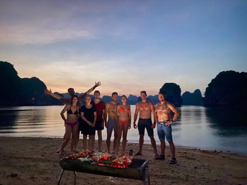 sunset-and-magical-bioluminescence-plankton-night-kayak-tour