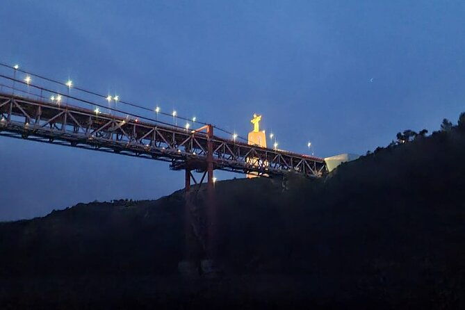 sunset-and-night-cruise-with-champagne