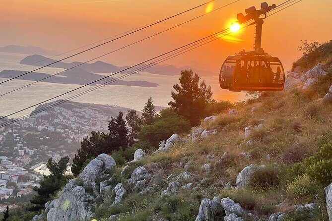 Sunset and Wine / Dubrovnik Sunset Tour and Premium Wine Tasting - The Experience: An In-depth Look at the Dubrovnik Sunset Tour