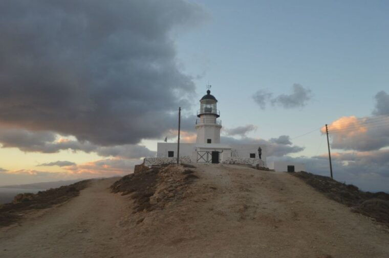 sunset-armenistis-lighthouse-visit