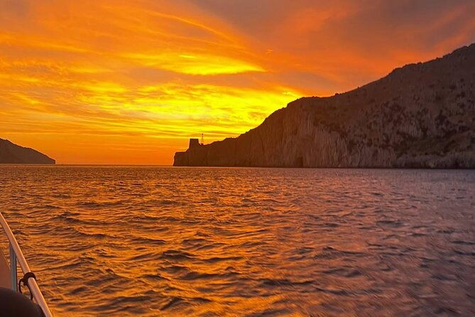 sunset-at-faraglioni-rocks-unforgettable-overnight-stay-capri