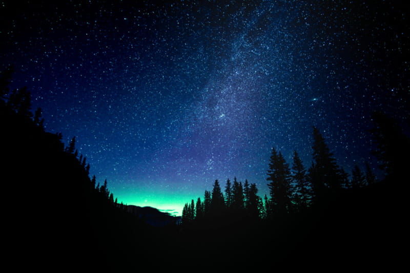 sunset-at-moraine-lake-stargazing-tour-from-canmore-banff