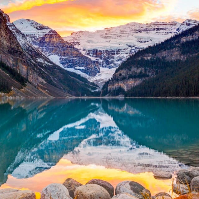sunset-at-moraine-lake-stargazing-tour-from-canmore-banff