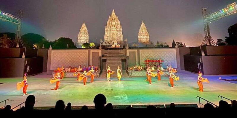 sunset-at-prambanan-and-sendratari-ramayana-ballet-prambanan