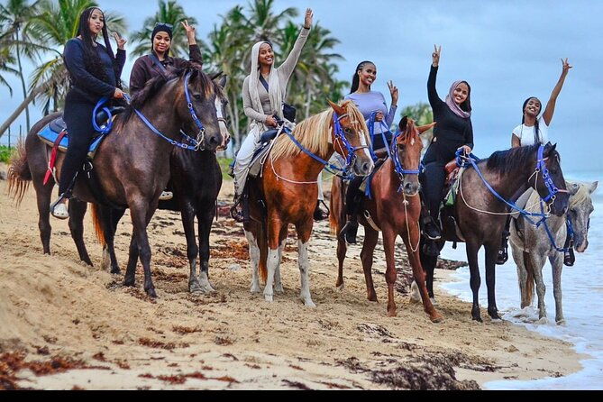 sunset-beach-horseback-riding-in-macao-beach