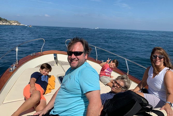 sunset-boat-experience-in-sorrento-coast