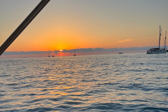 sunset-boat-tour-along-the-coast-of-the-gods