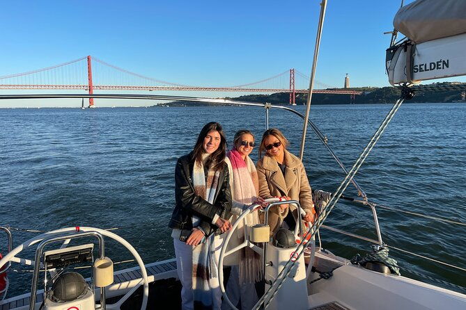 sunset-boat-tour-in-lisbon-with-wine