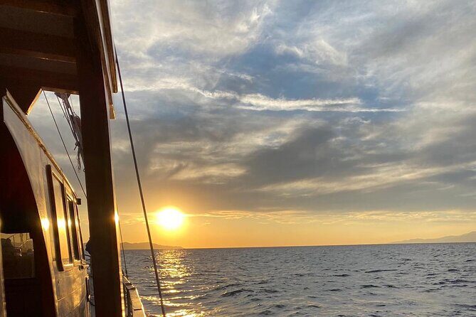 Sunset Boat Trip including Dinner - Why We Love This Experience