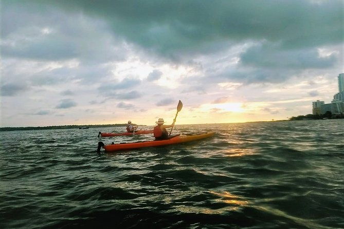 sunset-cartagena-in-kayak