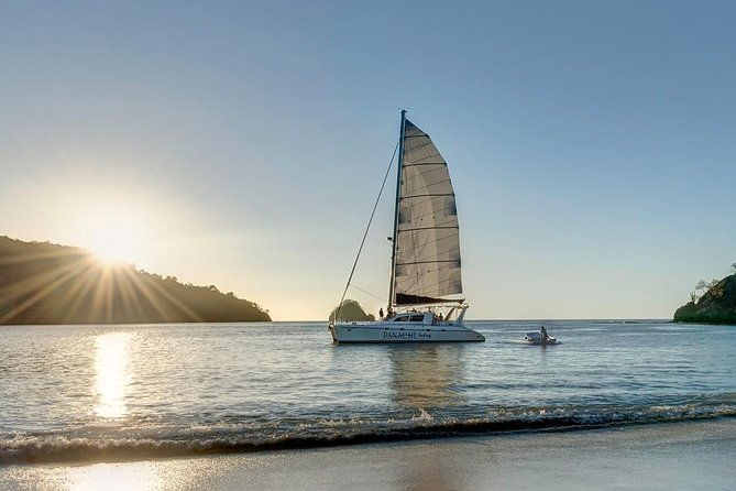sunset-catamaran-from-flamingo-guanacaste