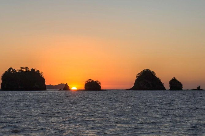 sunset-catamaran-from-flamingo-guanacaste