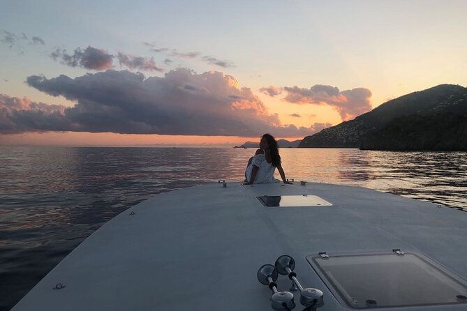 sunset-cruise-from-positano-with-dockside-dinner-stop-in-nerano