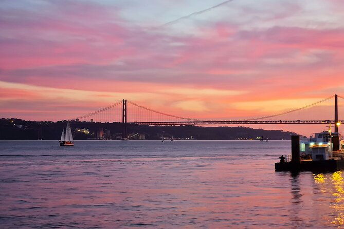 sunset-cruise-on-tagus-river-with-welcome-drink-included