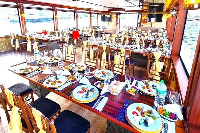 sunset-cruise-with-dinner-in-bosphorus