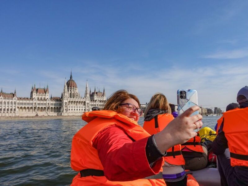 sunset-danube-river-rafting-cruise-in-budapest-drink
