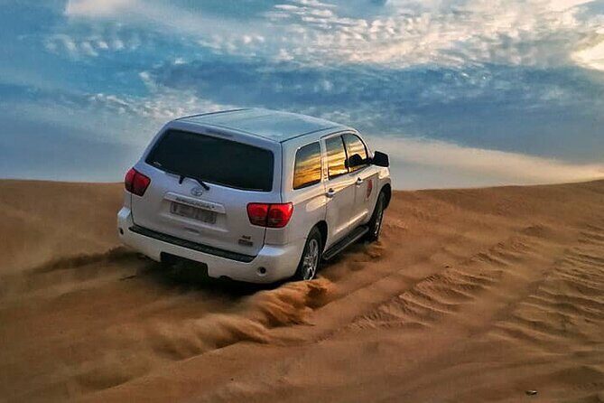 Sunset Desert Safari Dubai with BBQ Dinner & Live Shows - Key Points