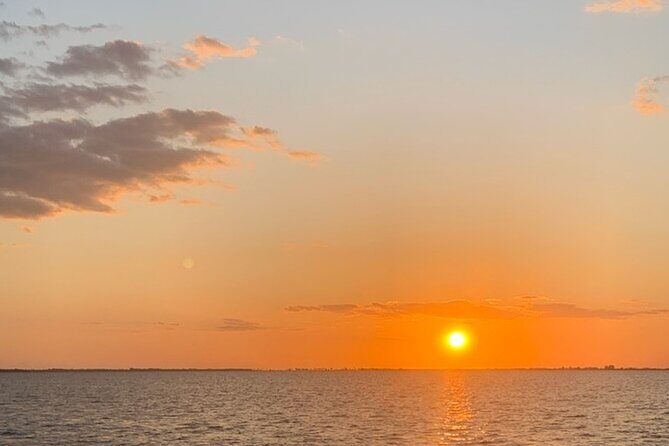 Sunset Dolphin Cruise with Sanibel Lighthouse Views - Who Should Book This Tour?