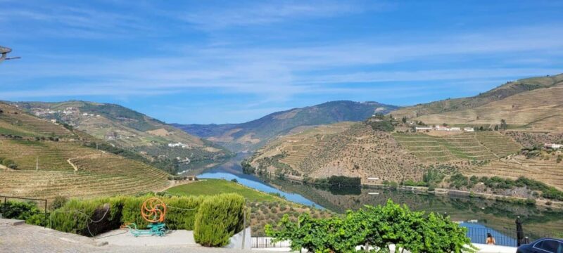 Sunset Douro melhor experiência vinho e comida Portuguesa - The Scenic Journey Begins – From Porto to Douro