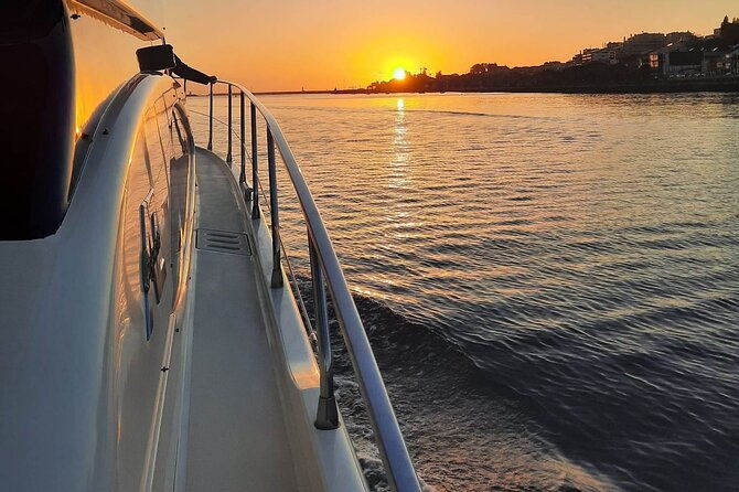 sunset-experience-3h-private-yacht-tour-in-the-city-of-porto