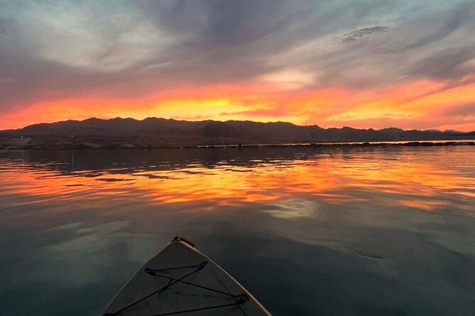 sunset-glow-kayak-tour-to-emerald-cave