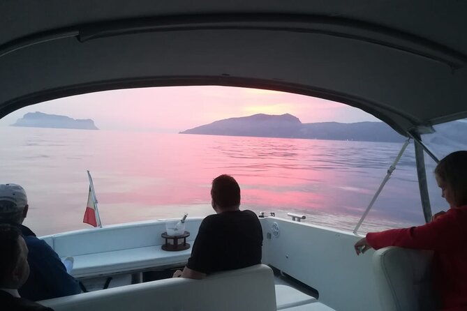 sunset-group-boat-tour-from-positano-or-praiano