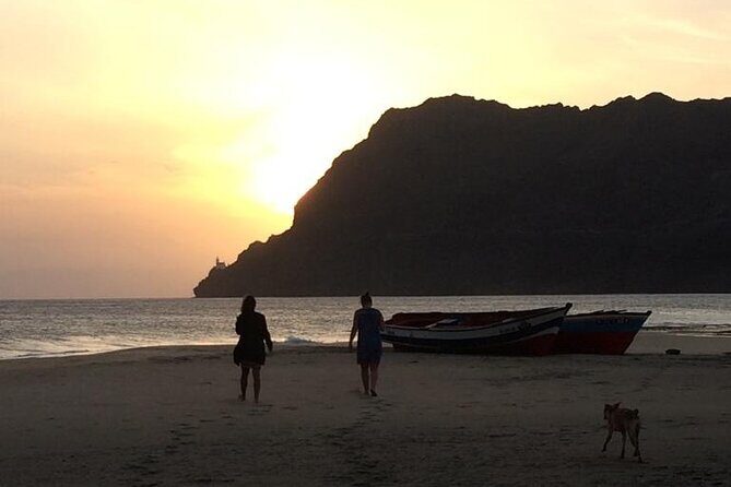 Sunset Hike to Lighthouse, Dona Amélia, São Vicente, 2h - An In-Depth Look at the Sunset Hike to Lighthouse
