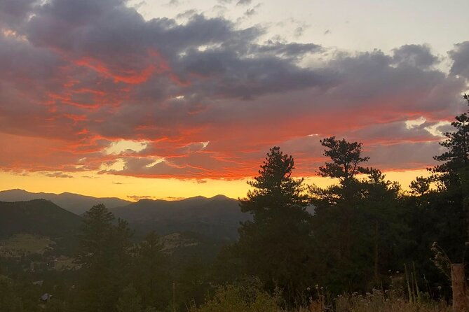 sunset-hiking-tour-in-the-rocky-mountains-near-denver