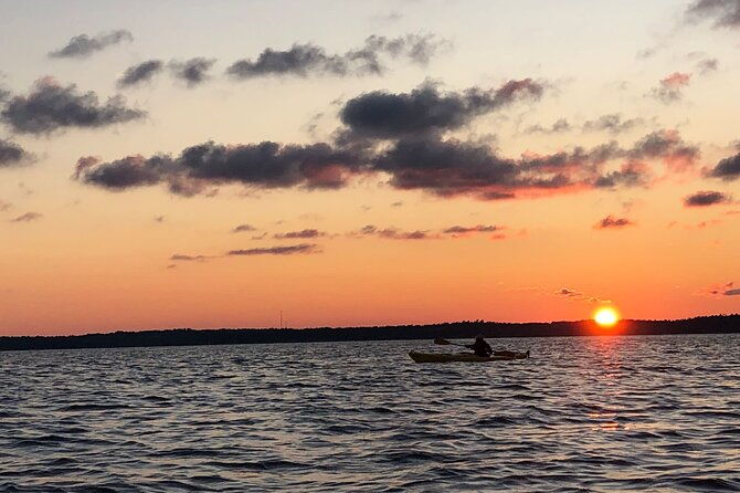 sunset-kayak-tour-in-the-stockholm-archipelago-swedish-fika