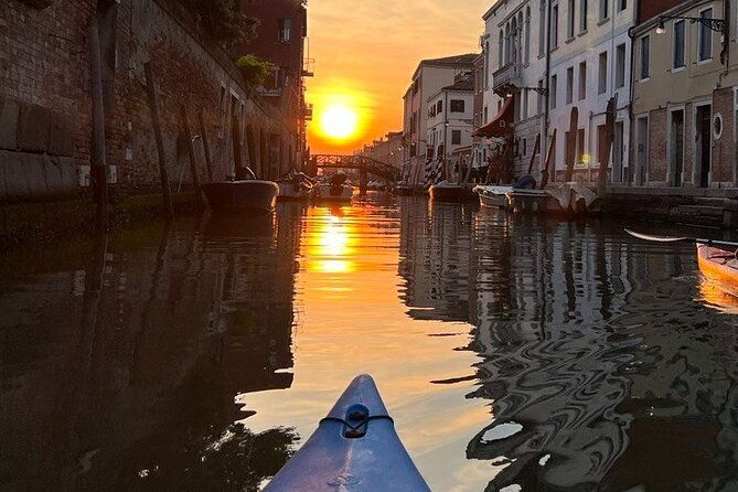 sunset-kayak-tour-in-venice-discovering-the-citys-canals