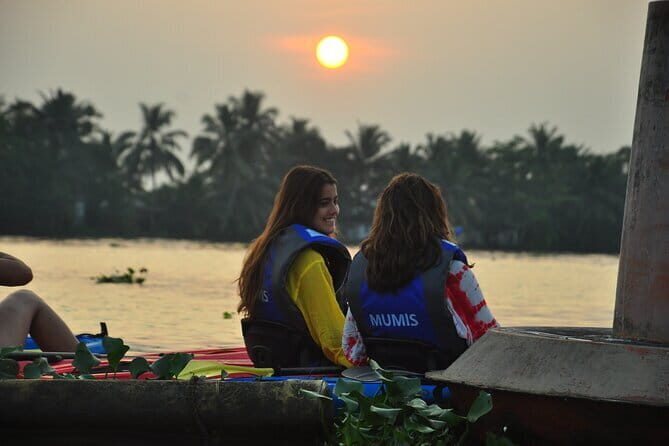 Sunset Kayaking in Hidden Alleppey Backwater Routes - Why This Tour Is Worth Considering