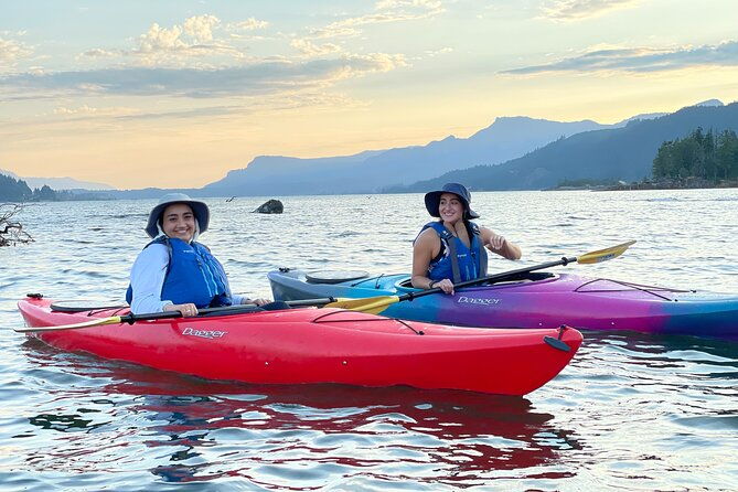 sunset-kayaking-in-the-columbia-river-gorge-2