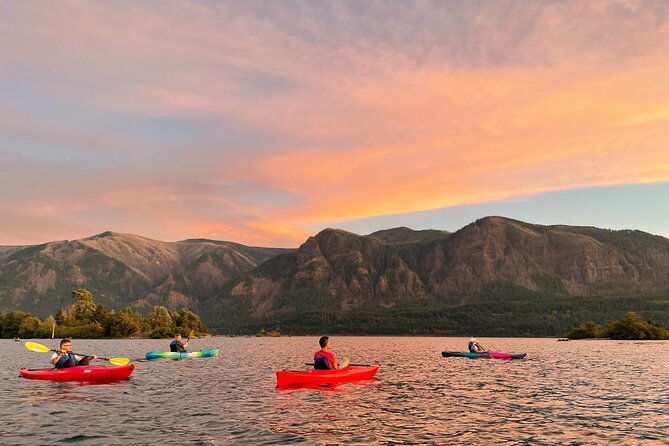 sunset-kayaking-in-the-columbia-river-gorge-2