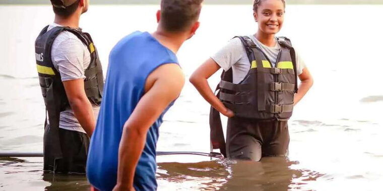 sunset-kayaking-on-the-negombo-lagoon