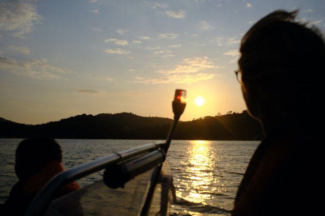sunset-on-a-sailboat-in-arrabida-setubal